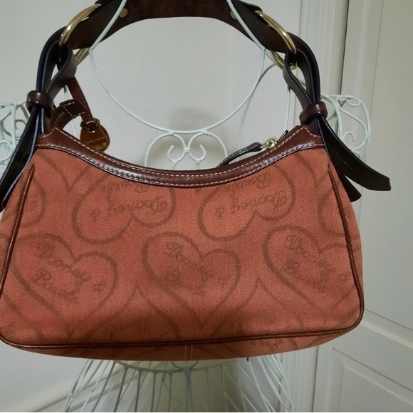 Dooney & Bourke signature coral hobo bag - Picture 2 of 7